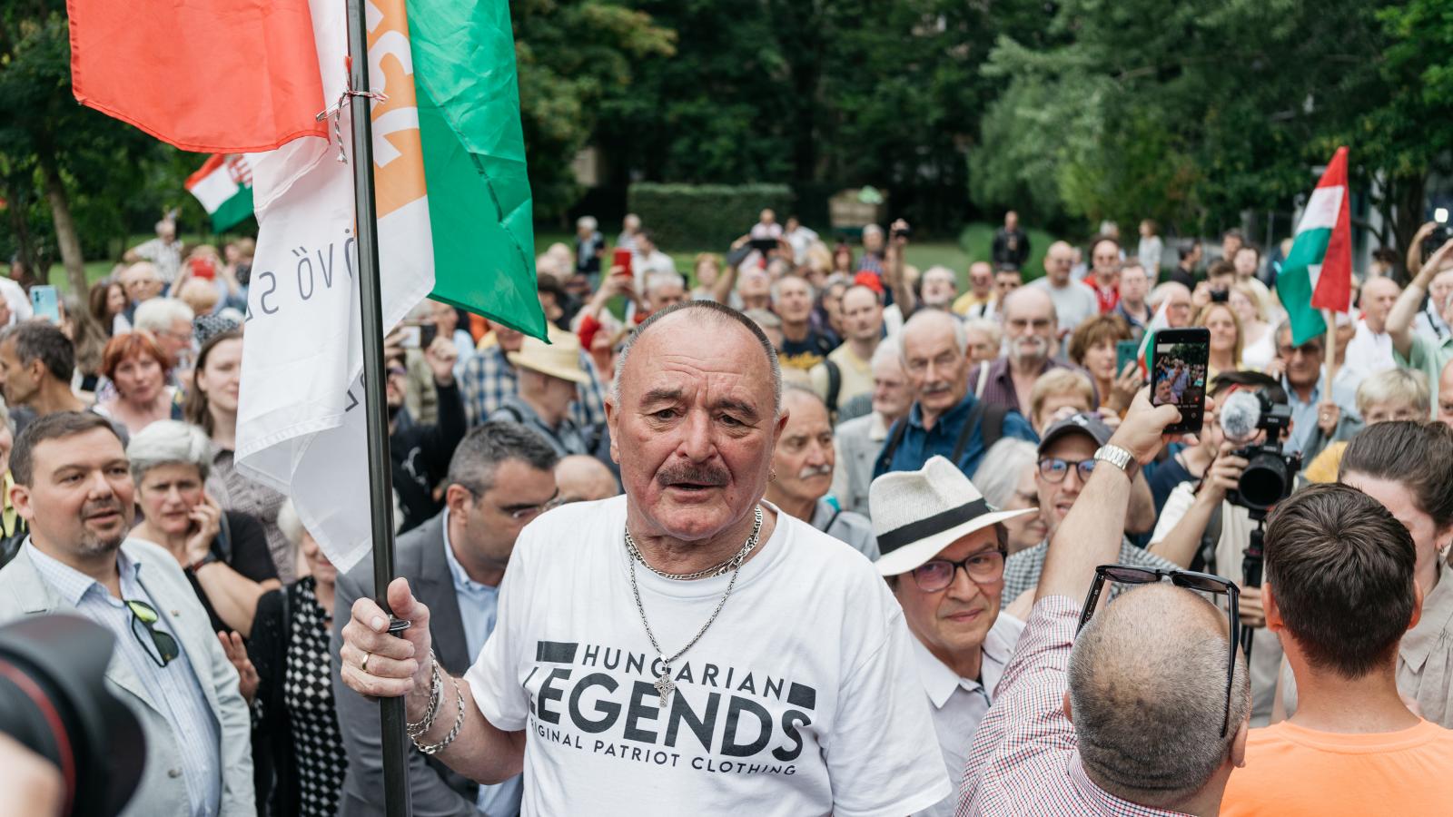 A kormány nem vonja vissza Nagy Feró Kossuth-díját