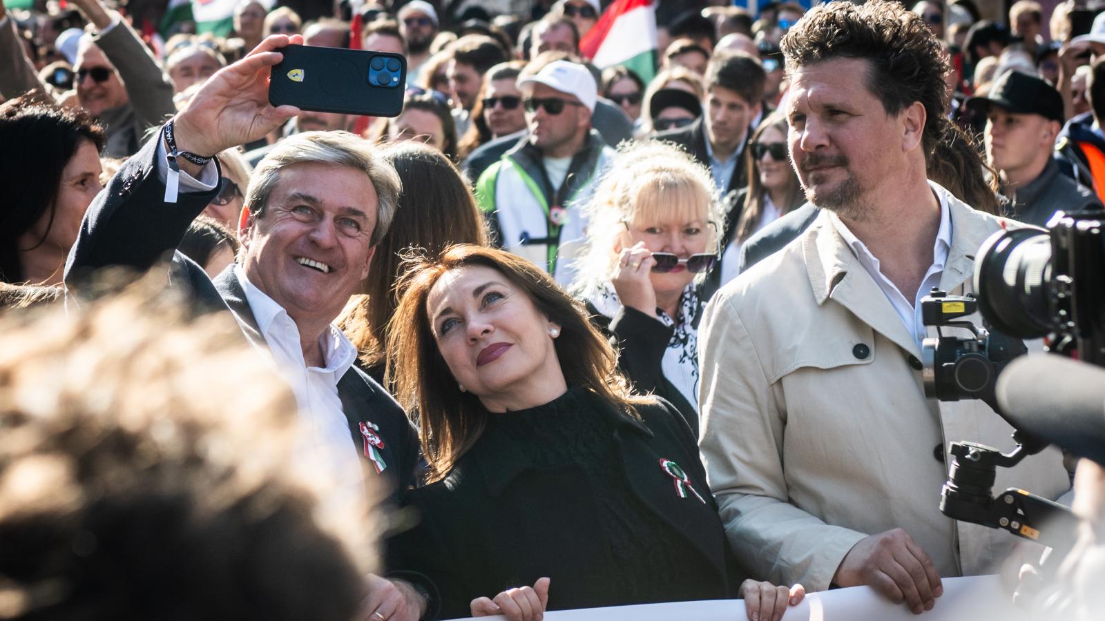 Az ismert arcokon túl a kevésbé ismert indulóknak is szépen hízott a követőtábora a Facebookon