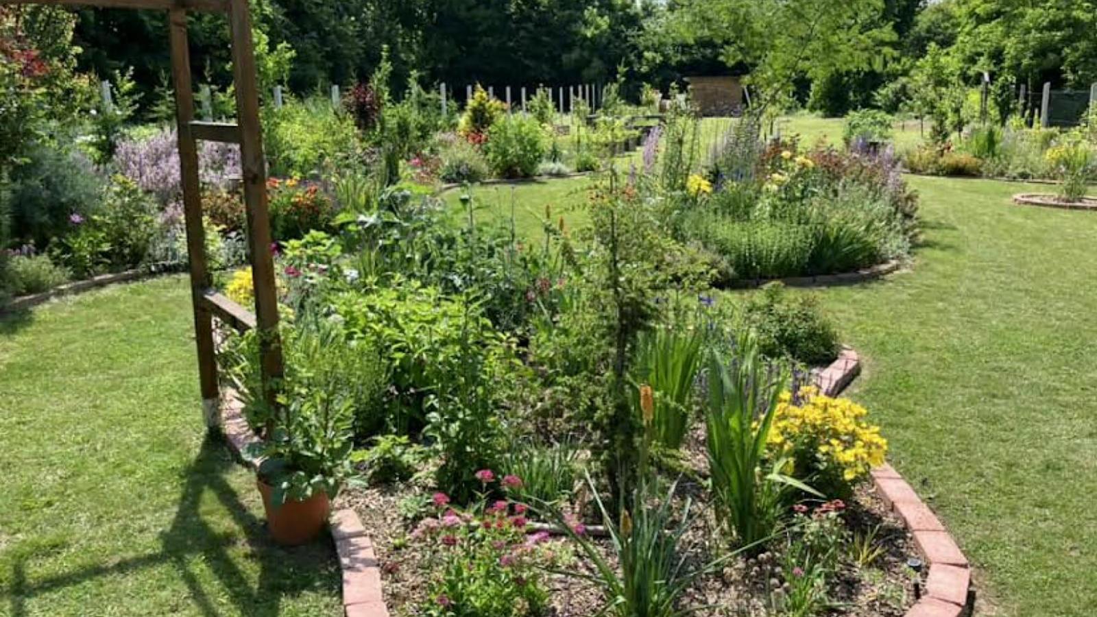 Ezek a kertek maguktól is elboldogulnak, nem kell folyamatosan gondozni őket