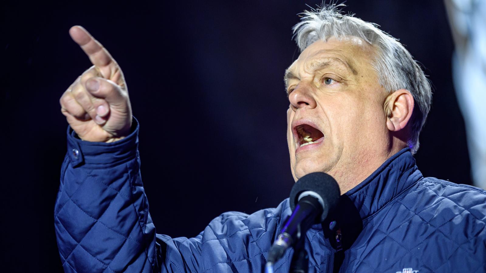 Orbán Viktor Györben. Hogyan számol el önmagával az őt támogató, mintegy kétmilliós közösség, amikor vele együtt skandálja, hogy „nem hagyjuk”?