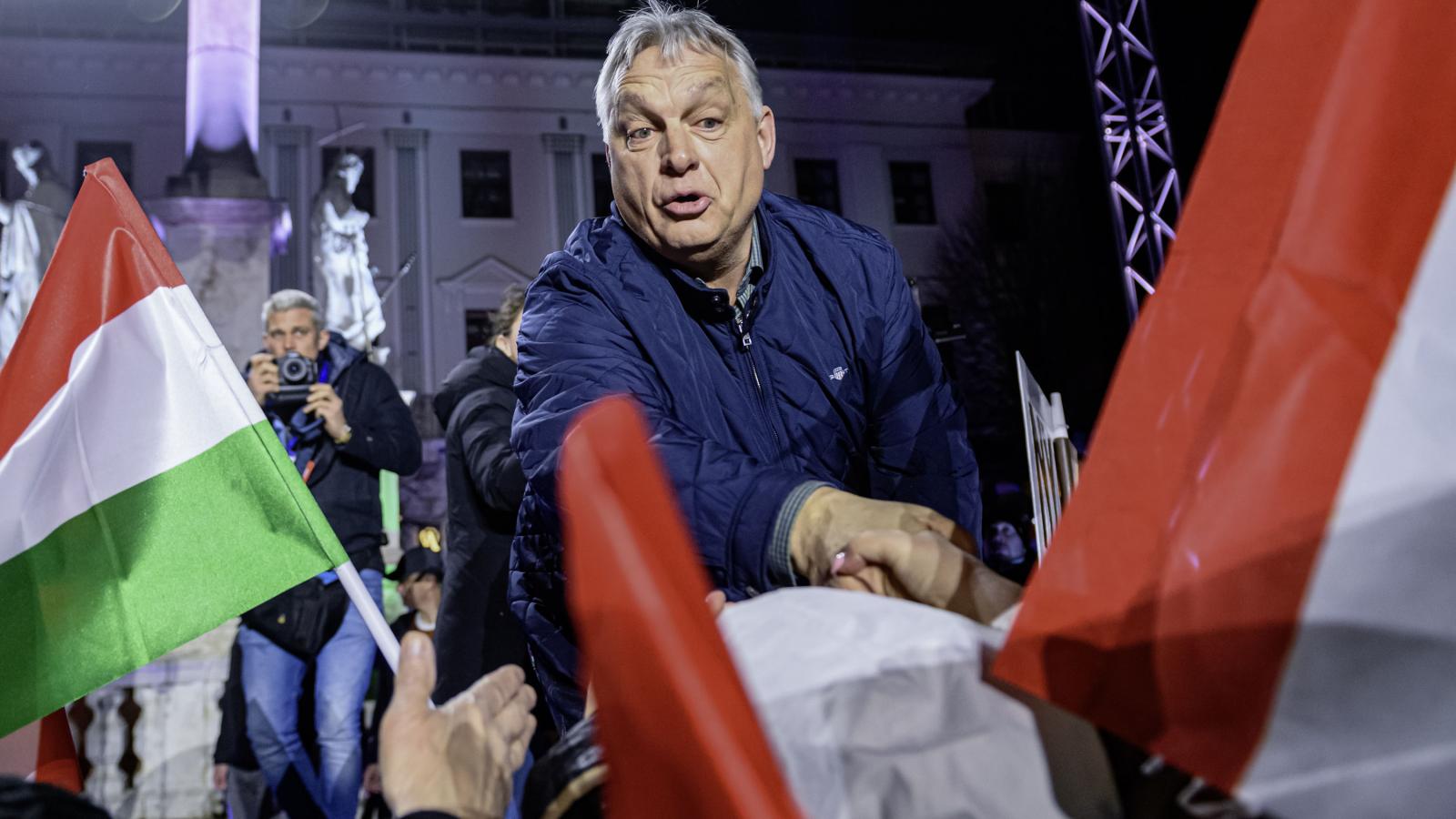 Orbán Viktor Budapesten zárja a választási kampányt