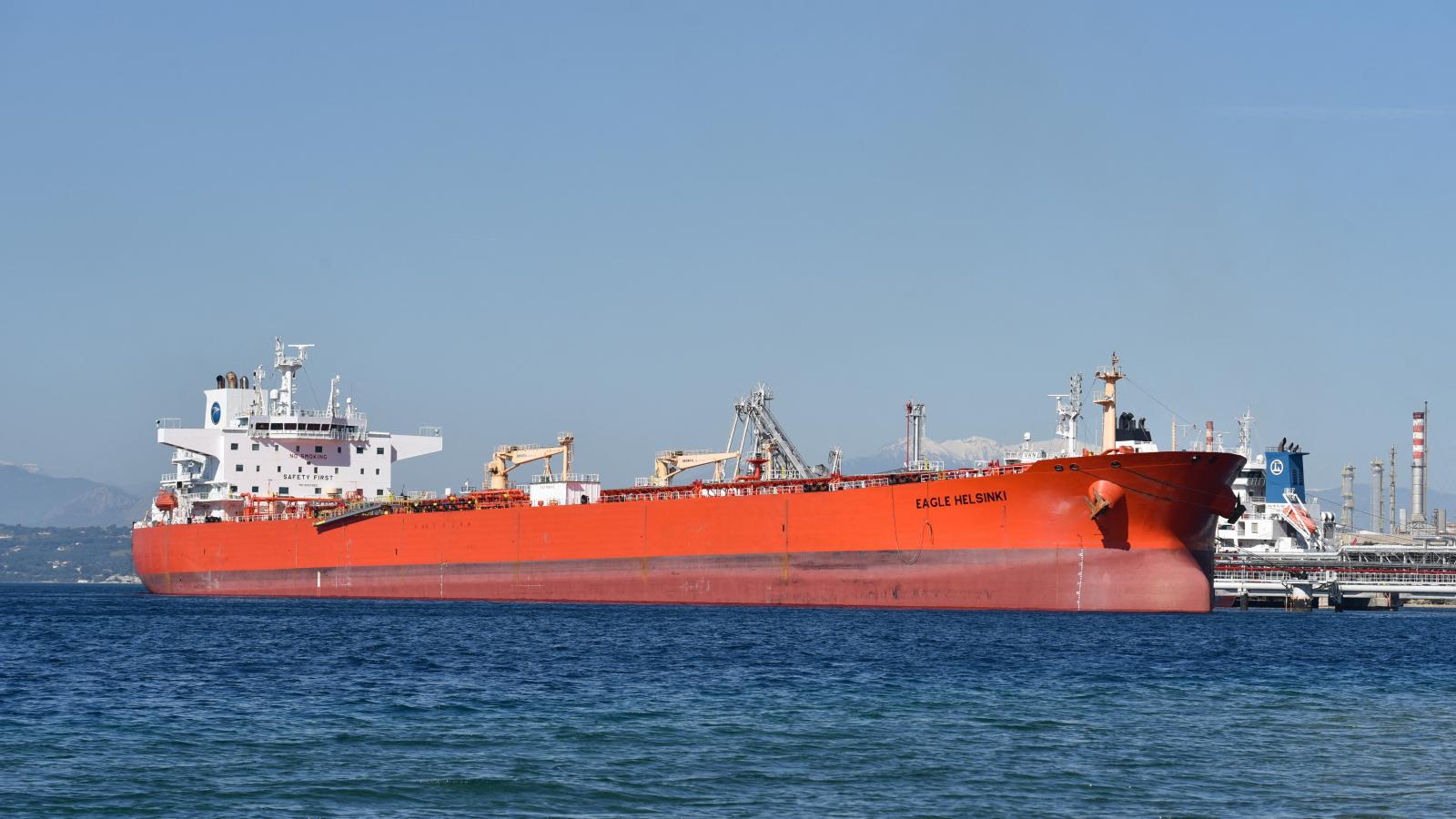 Csöndben az olajpiacon vásárolt nem orosz nyersolaj érkezik a hazai finomítóba