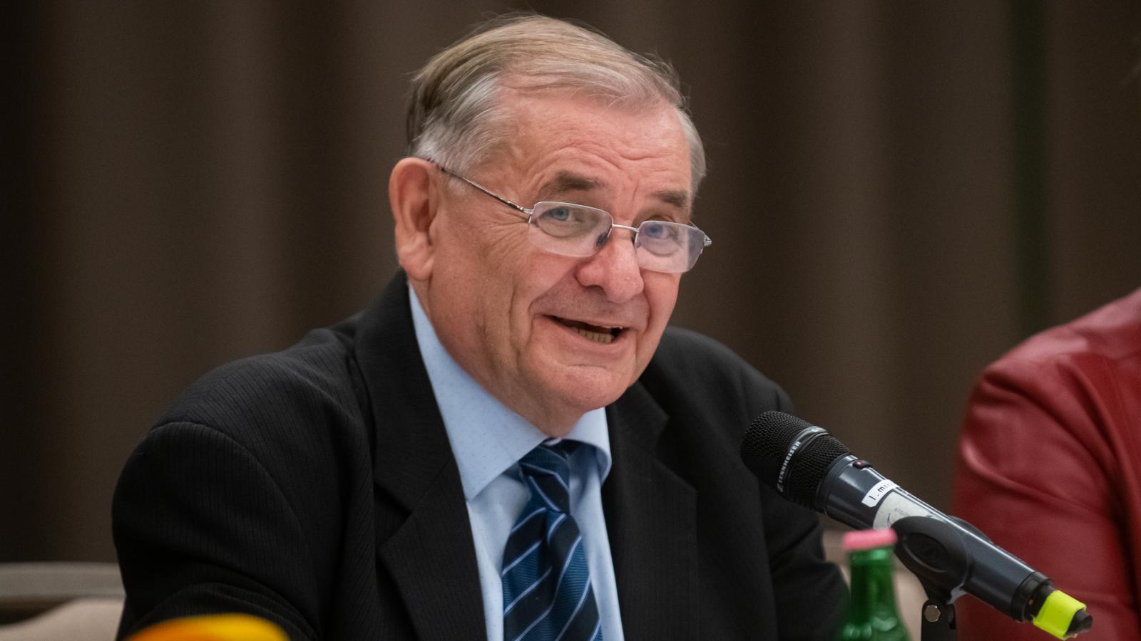 Lezsák Sándor - Korábbi felvétel