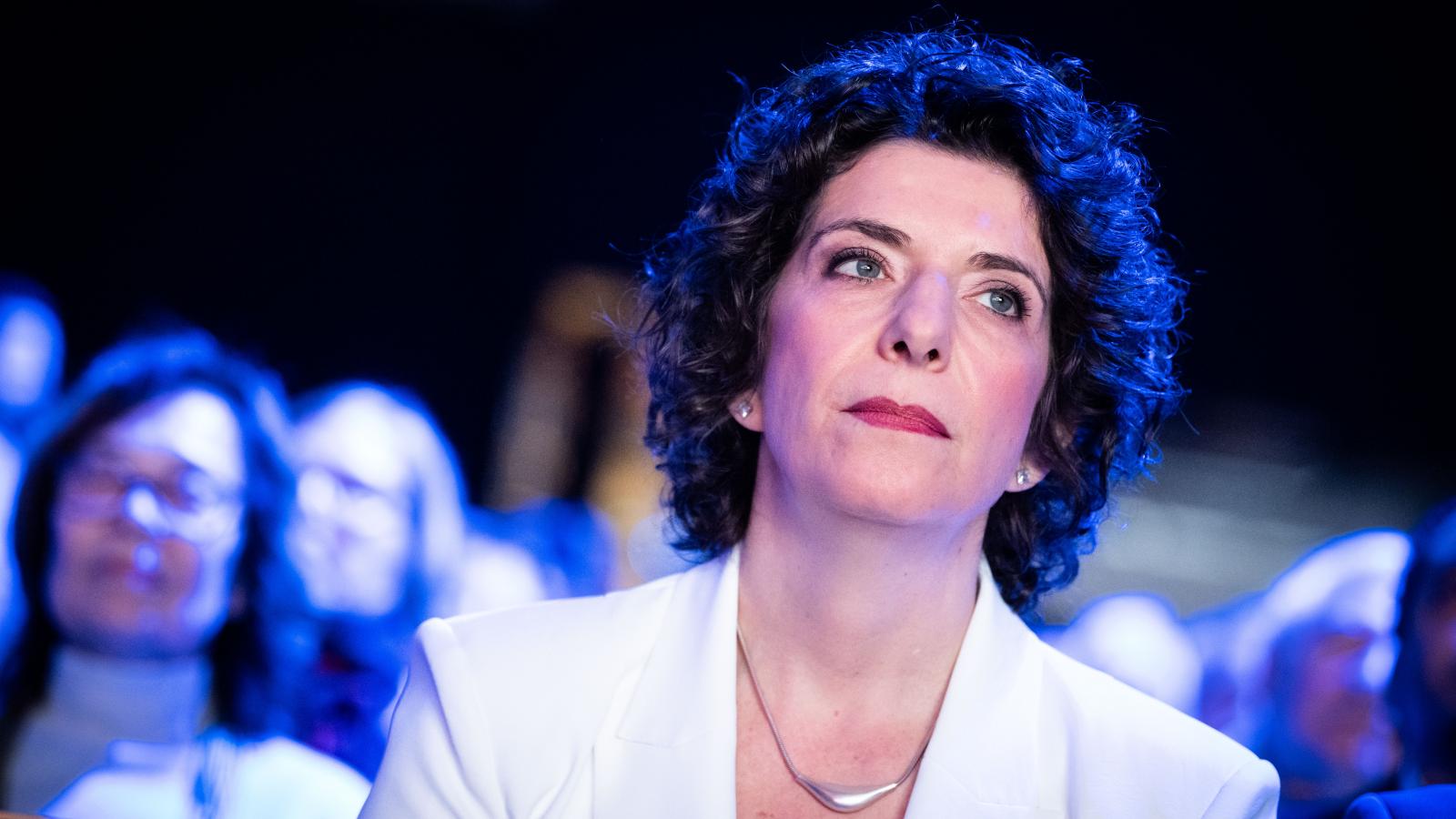 Dobrev Klára február 15-én