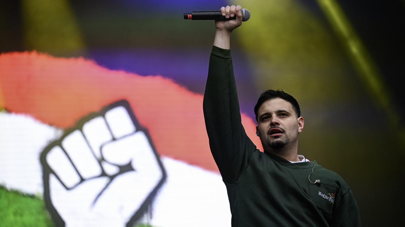 Beton.Hofi az elsők között lépett fel, Várpalotáról is jöttek miatta