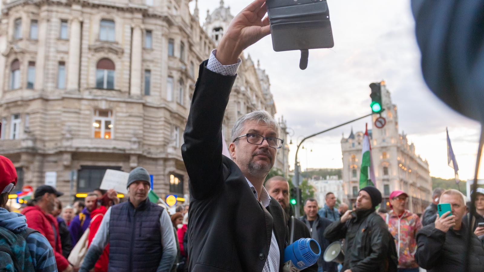 Hadházy Ákos - Korábbi felvétel 