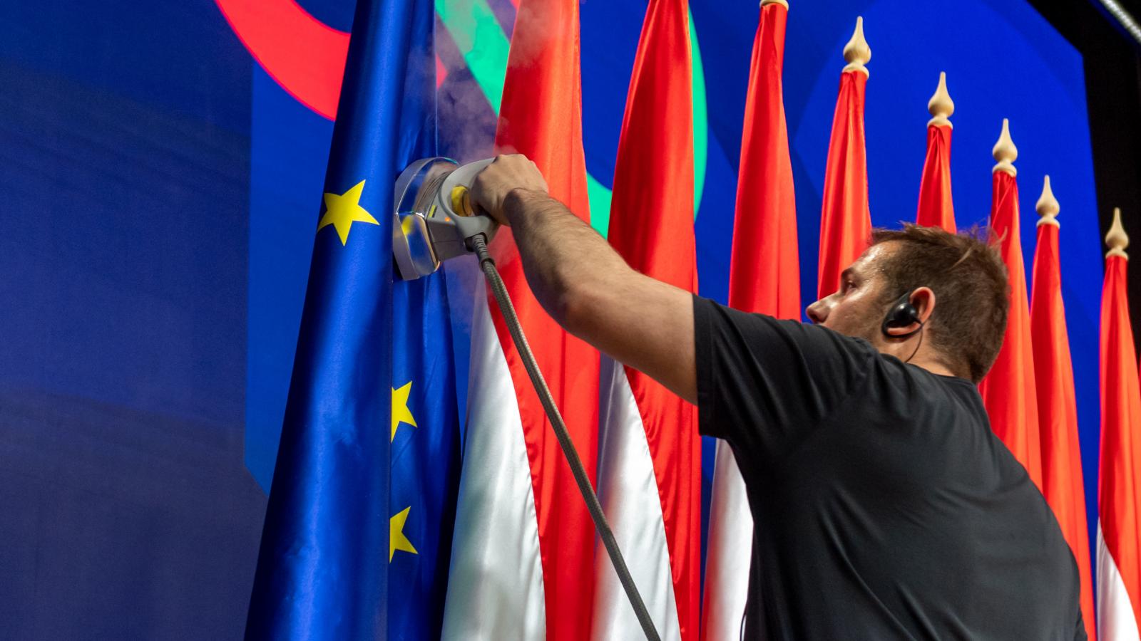 A felszíni igazítás nem elég, hosszabb távon elkerülhetetlen egy új, komplex és kölcsönös európai biztonsági és együttműködési rendszer létrehozása