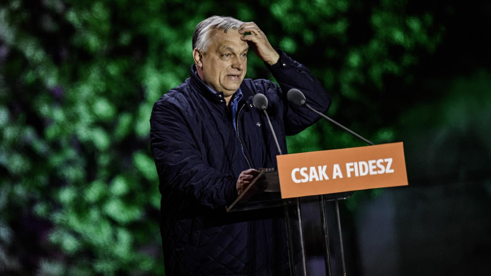 Megjelent az Orbán-kormány rendelete, marad a védett üzemanyagár és az árrésstop