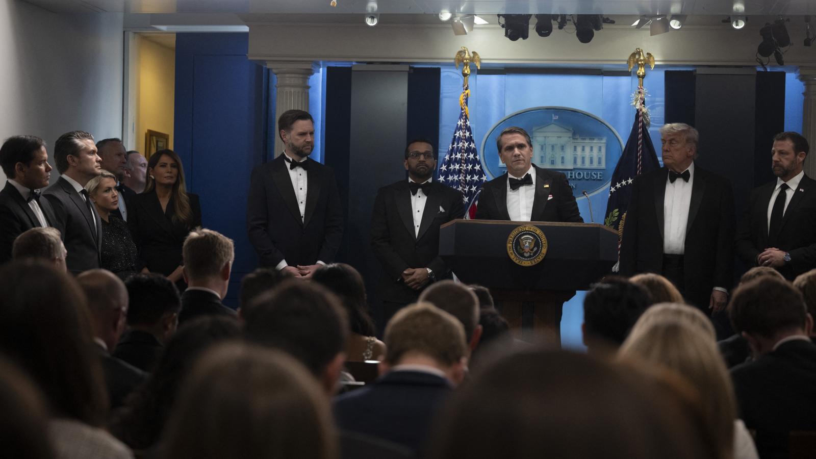Todd Blanche megbízott igazságügyi miniszter washingtoni sajtótájékoztatója a fehér házi tudósítók díszvacsorájának helyszínén történt lövöldözés után, 2026. április 25-én.