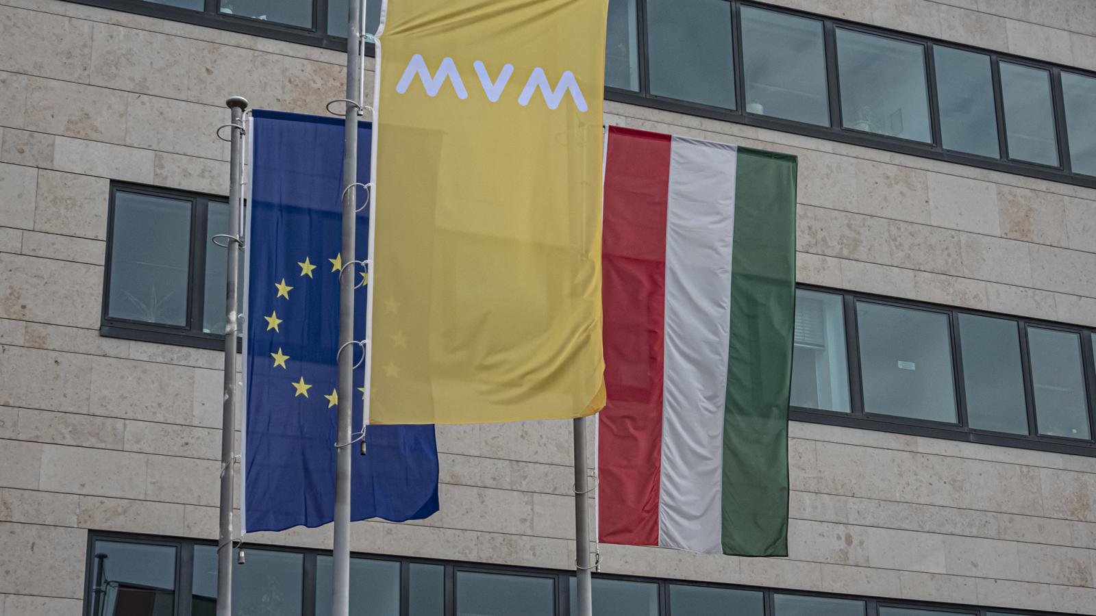 A rezsitámogatás bevezetése óta 3,1 ezer milliárddal „segítette ki” az MVM-et az állam