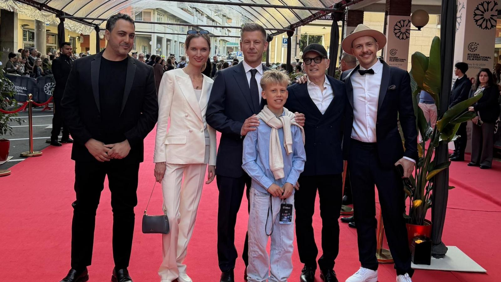Magyar Péter és a Tavaszi szél stábja a Riviéra Nemzetközi Filmfesztiválon