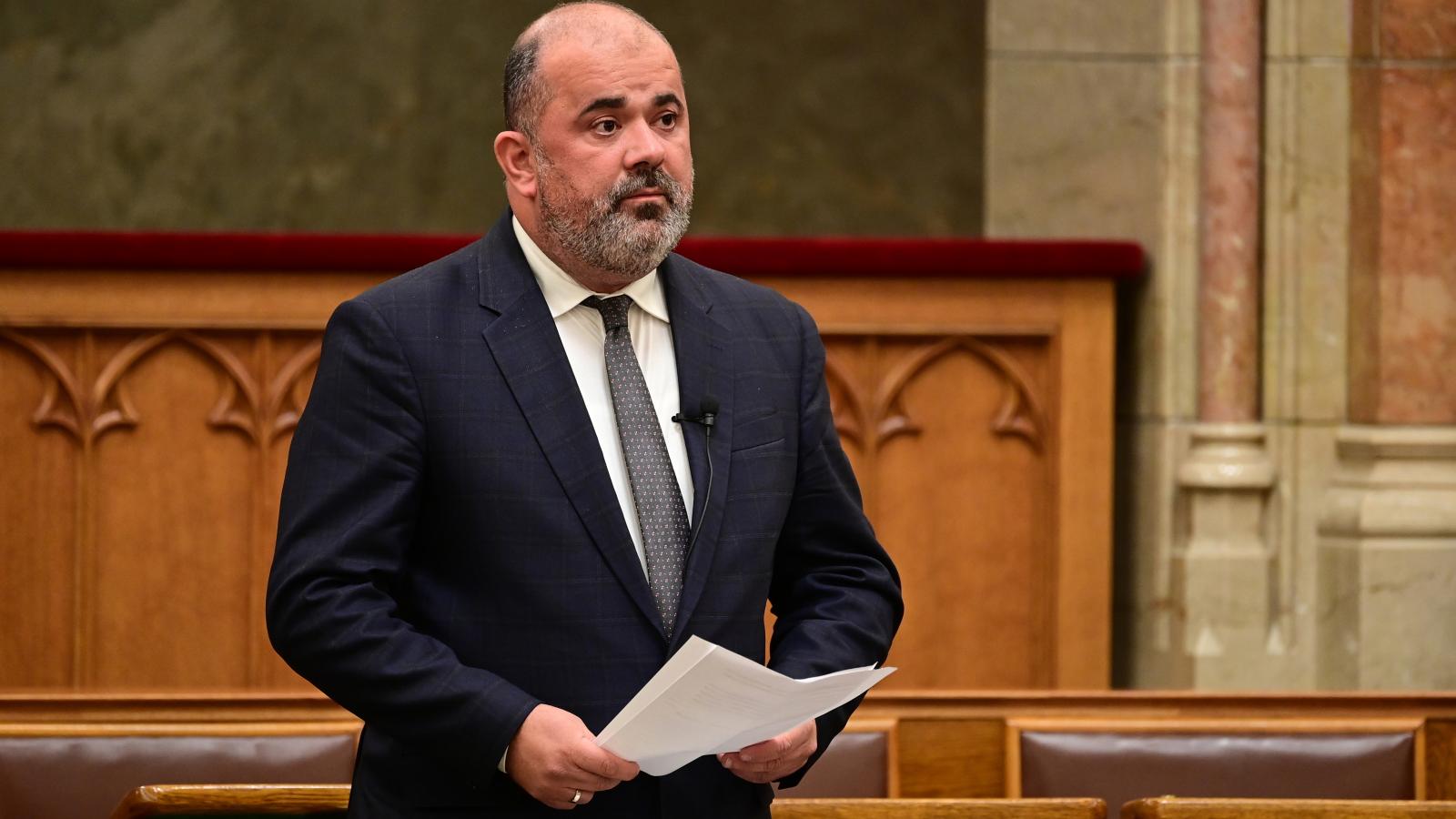 Bóna Zoltán az Országgyűlés plenáris ülésén 2025. november 17-én