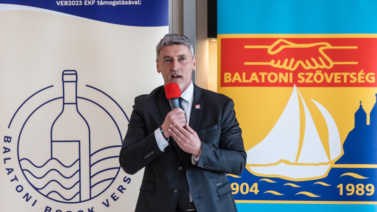 Pali Róbert méltatlannak tartja a két polgármester fellépését