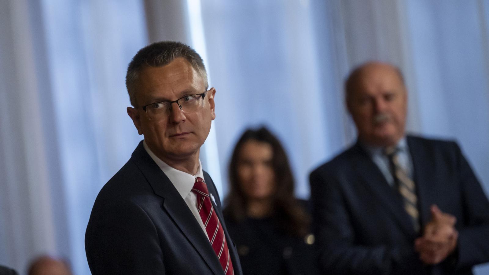 Rétvári Bence - Korábbi felvétel