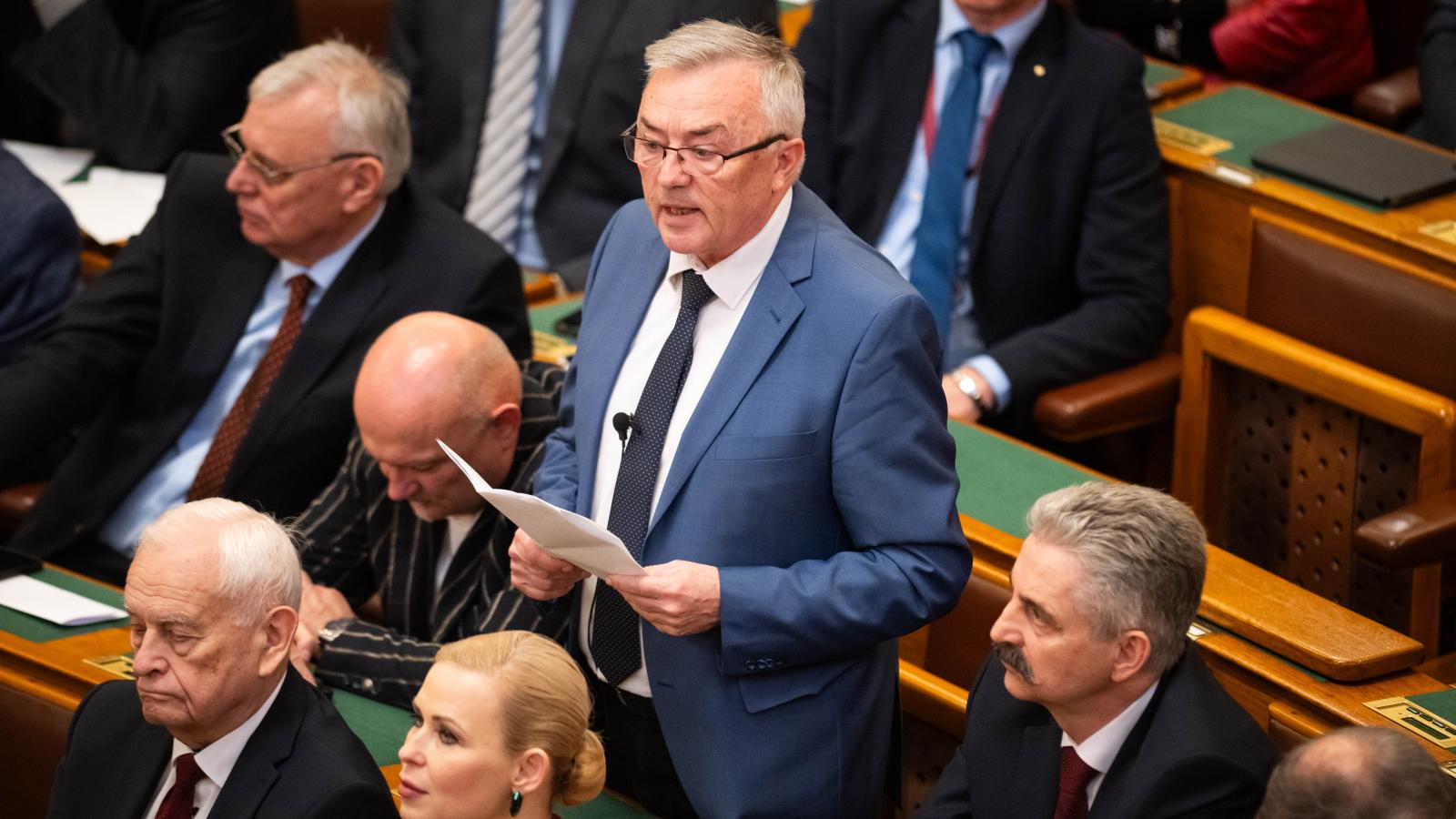 Hargitai János - Korábbi felvétel