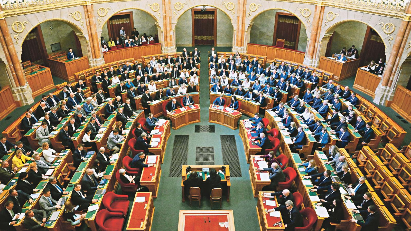 Az eddiginél szűkebb keretből kell kijönniük