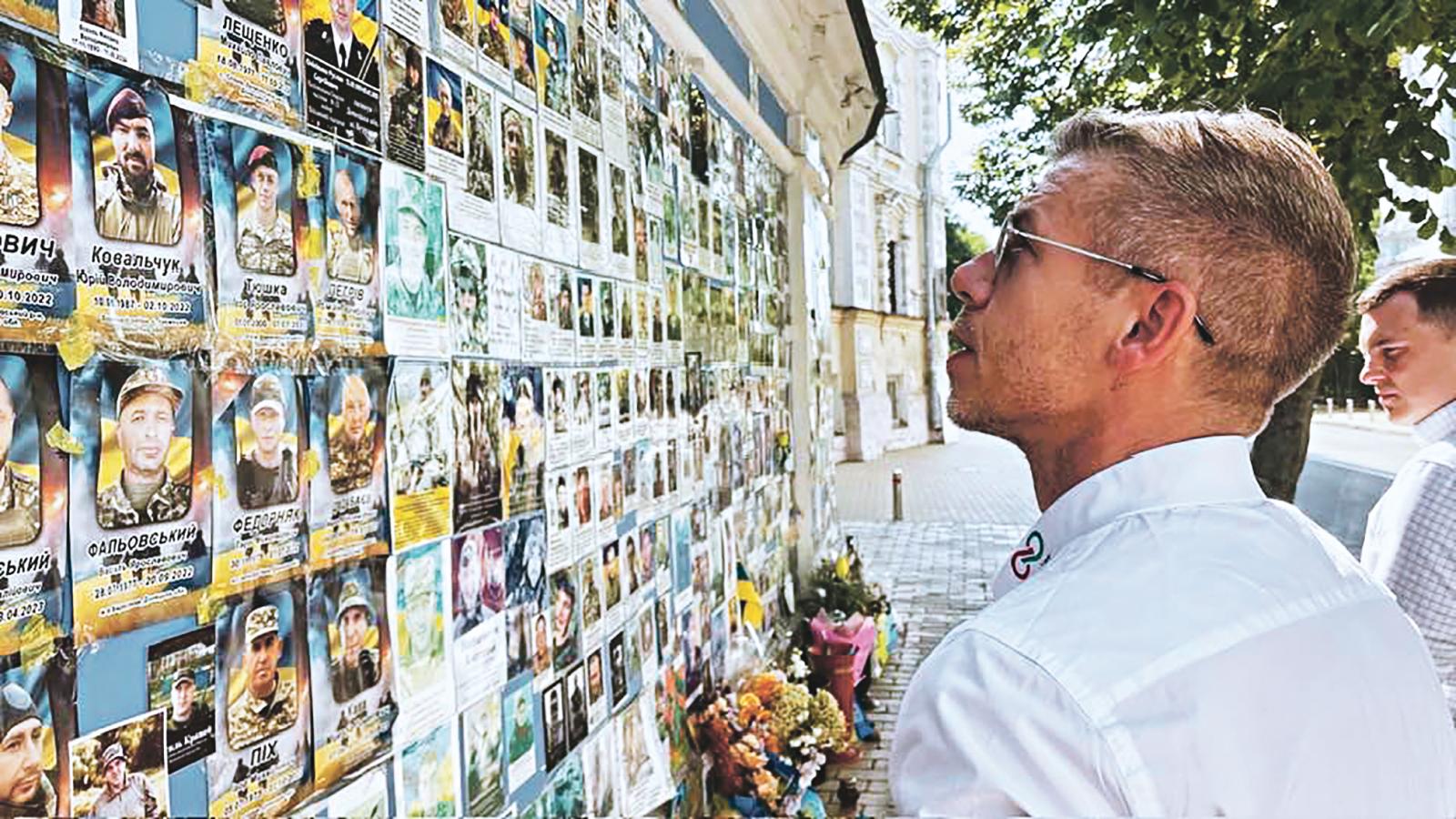 Magyar Péter Kijevben, 2024-ben. Most tárgyalnak a magyarok jogairól