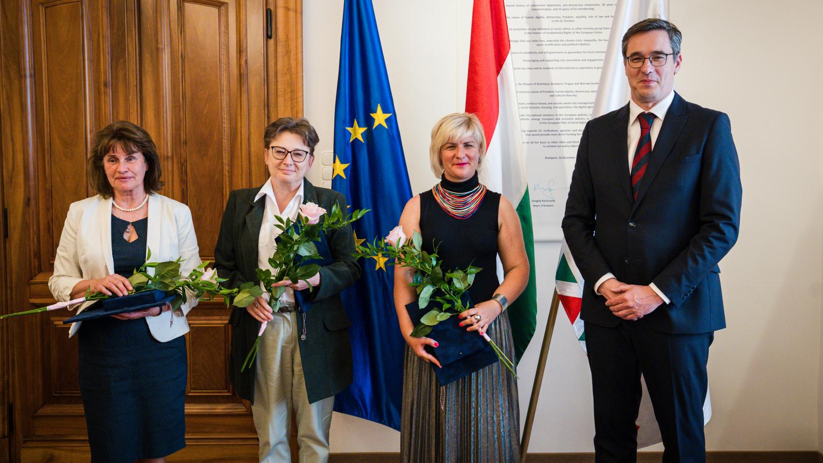 Janotti Judit, N. Kósa Judit, Varga Piroska és Karácsony Gergely a Ráday Mihály-díj átadásán Budapesten június 11-én 
