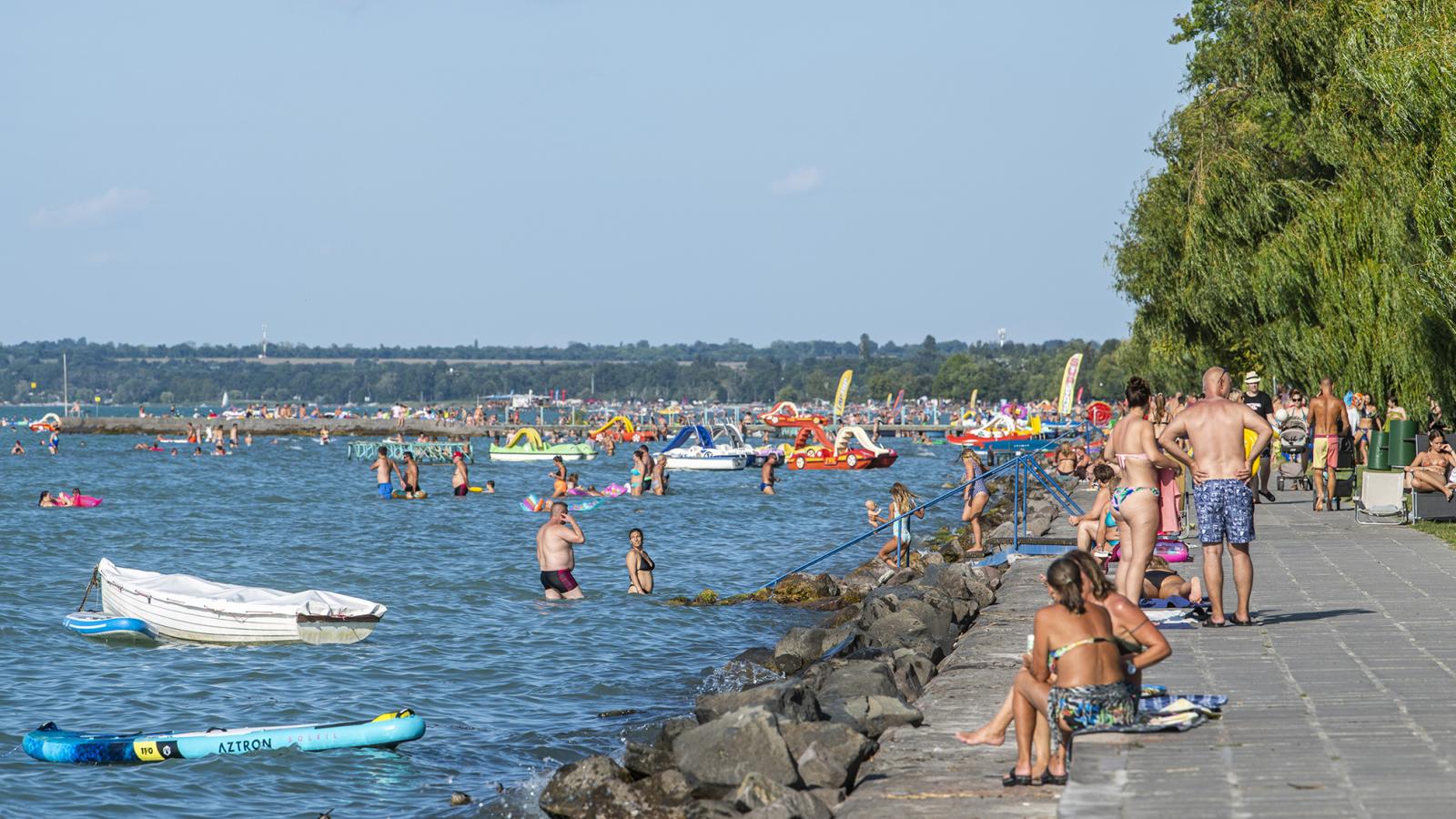 Gyorsan mozognak a vendégek. A legtöbben két-három nappal az érkezés előtt foglalnak, de a nyaralni indulók cirka ötöde csak aznap
