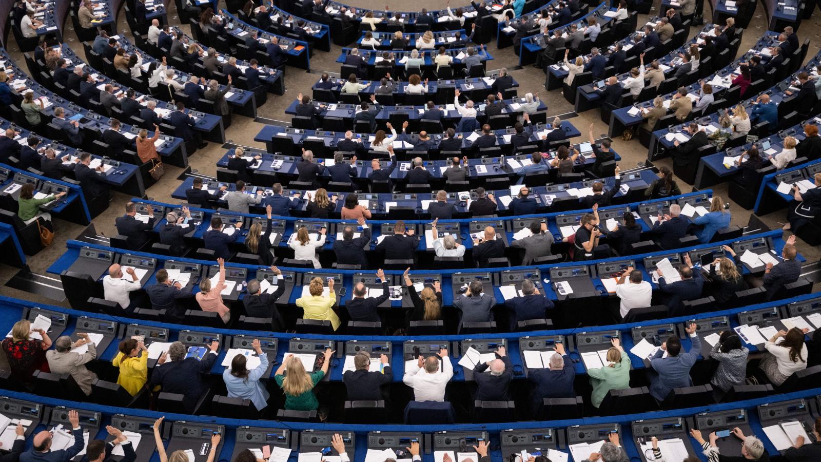 Szavazás az Európai Parlamentben június 17-én