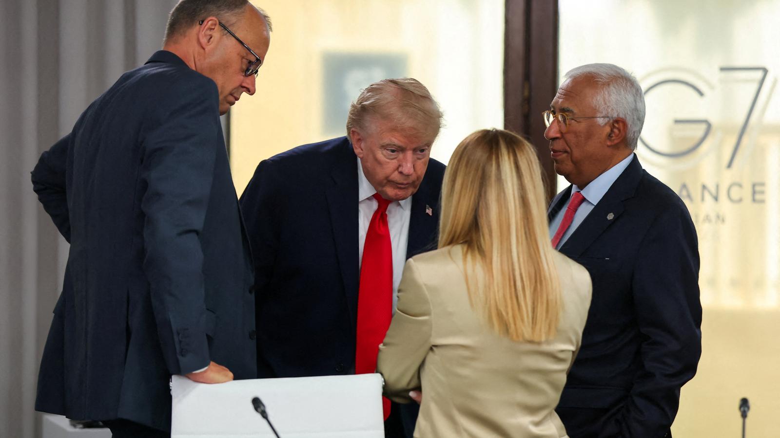 A G7-csúcson még sikerült elkerülni a közvetlen konfrontációt Trump és Meloni között. De nem tartott sokáig a nyugalom