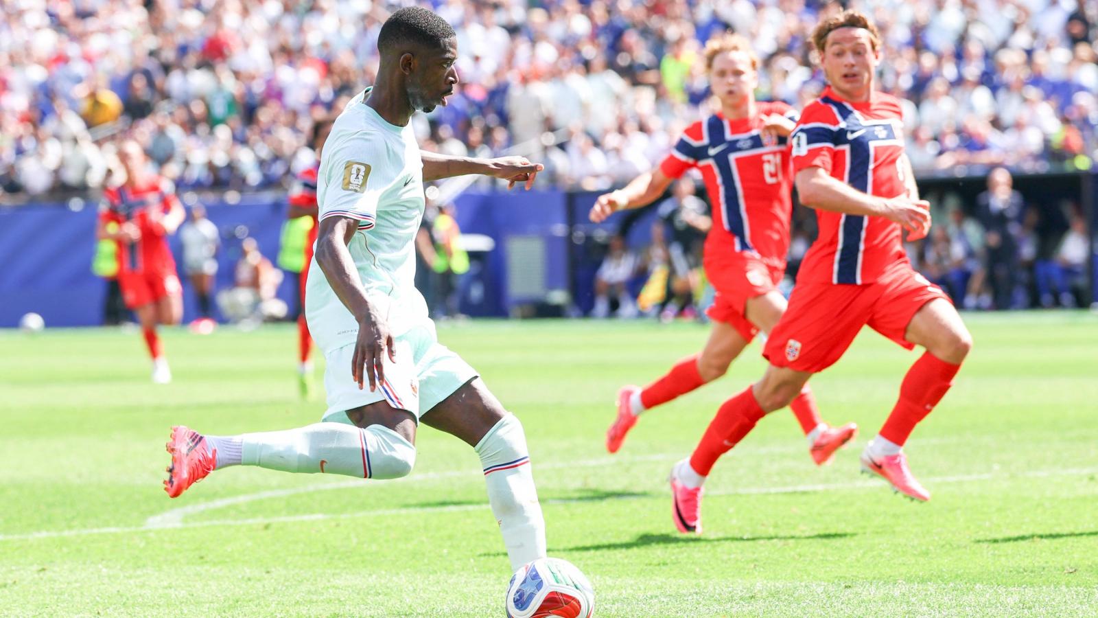 A francia Ousmane Dembélé megállíthatatlan volt, mesterhármast szerzett a norvégok ellen