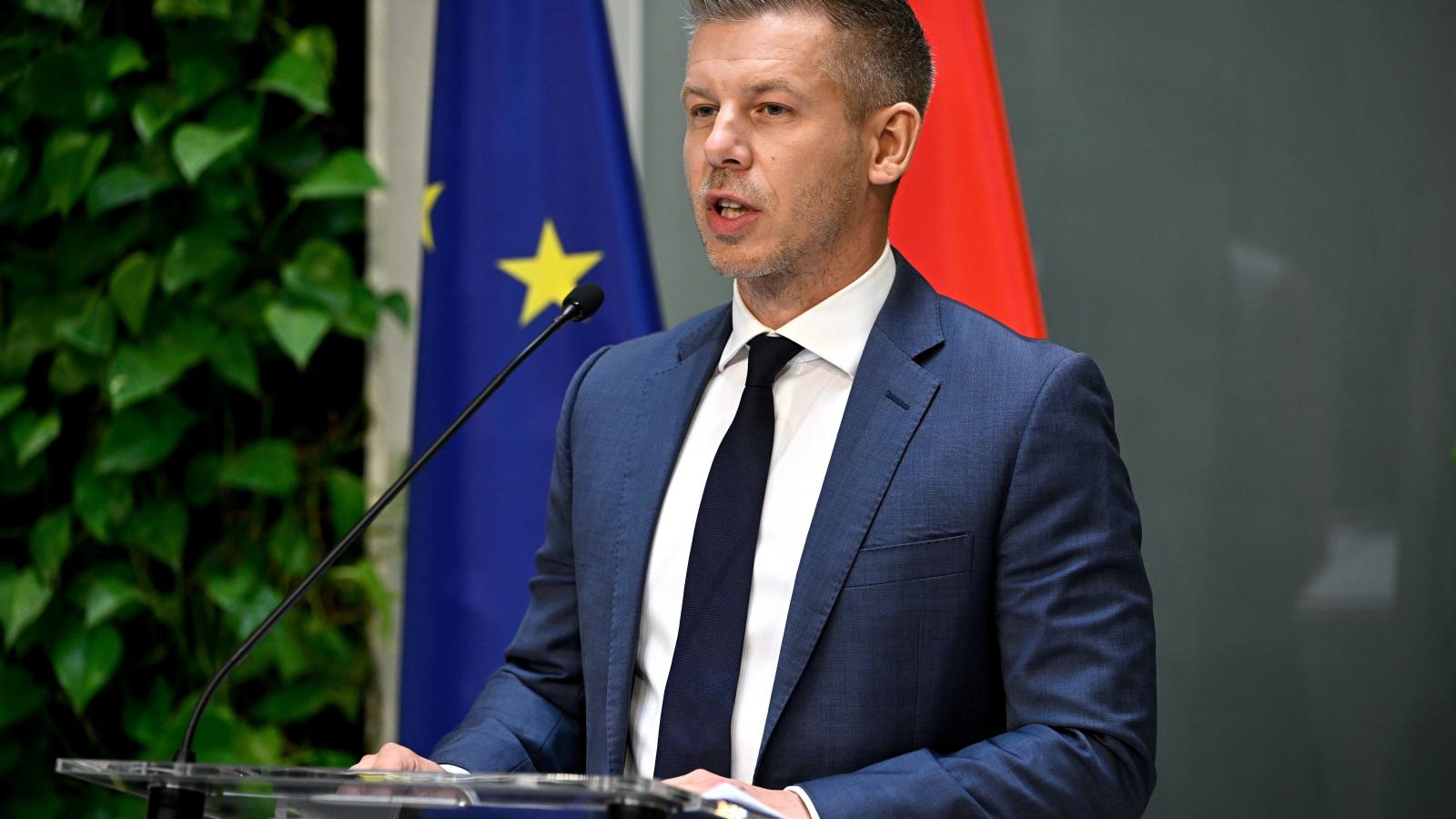 Magyar Péter miniszterelnök a Miniszterelnökségen tartott kormányszóvivői sajtótájékoztatón 2026. július 2-án