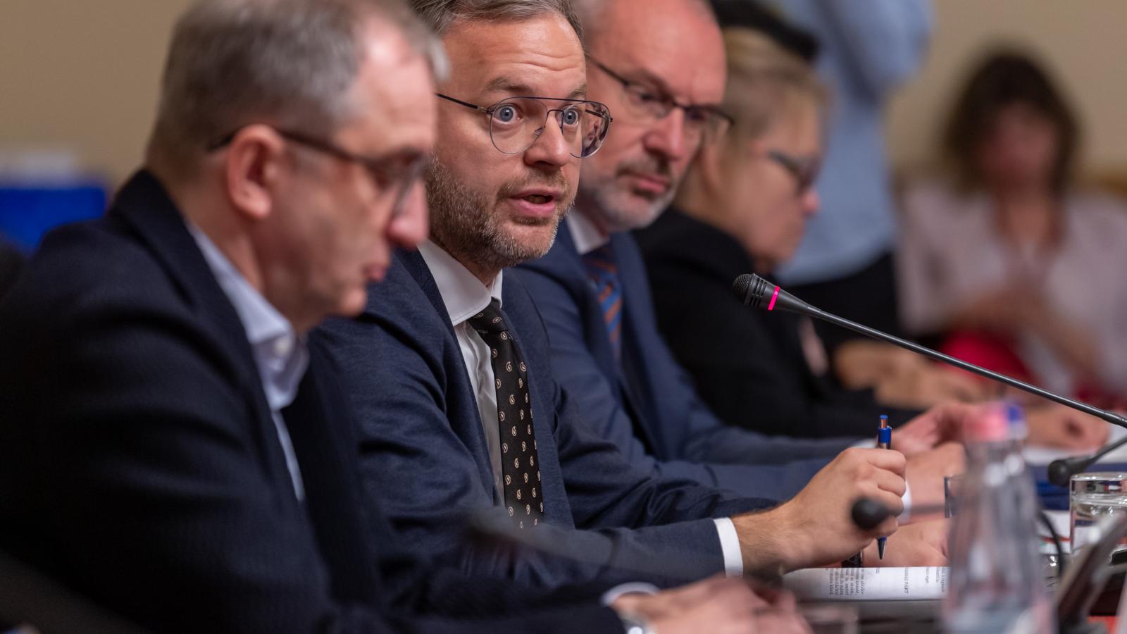 Orbán Balázs - Korábbi felvétel