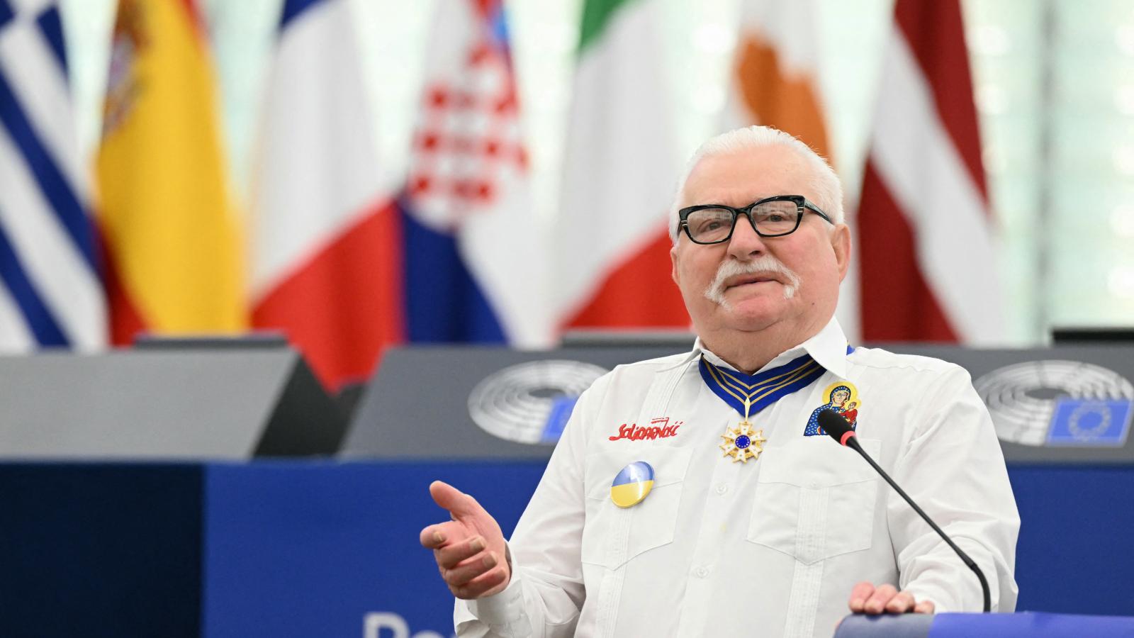 Lech Wałęsa - Korábbi felvétel 