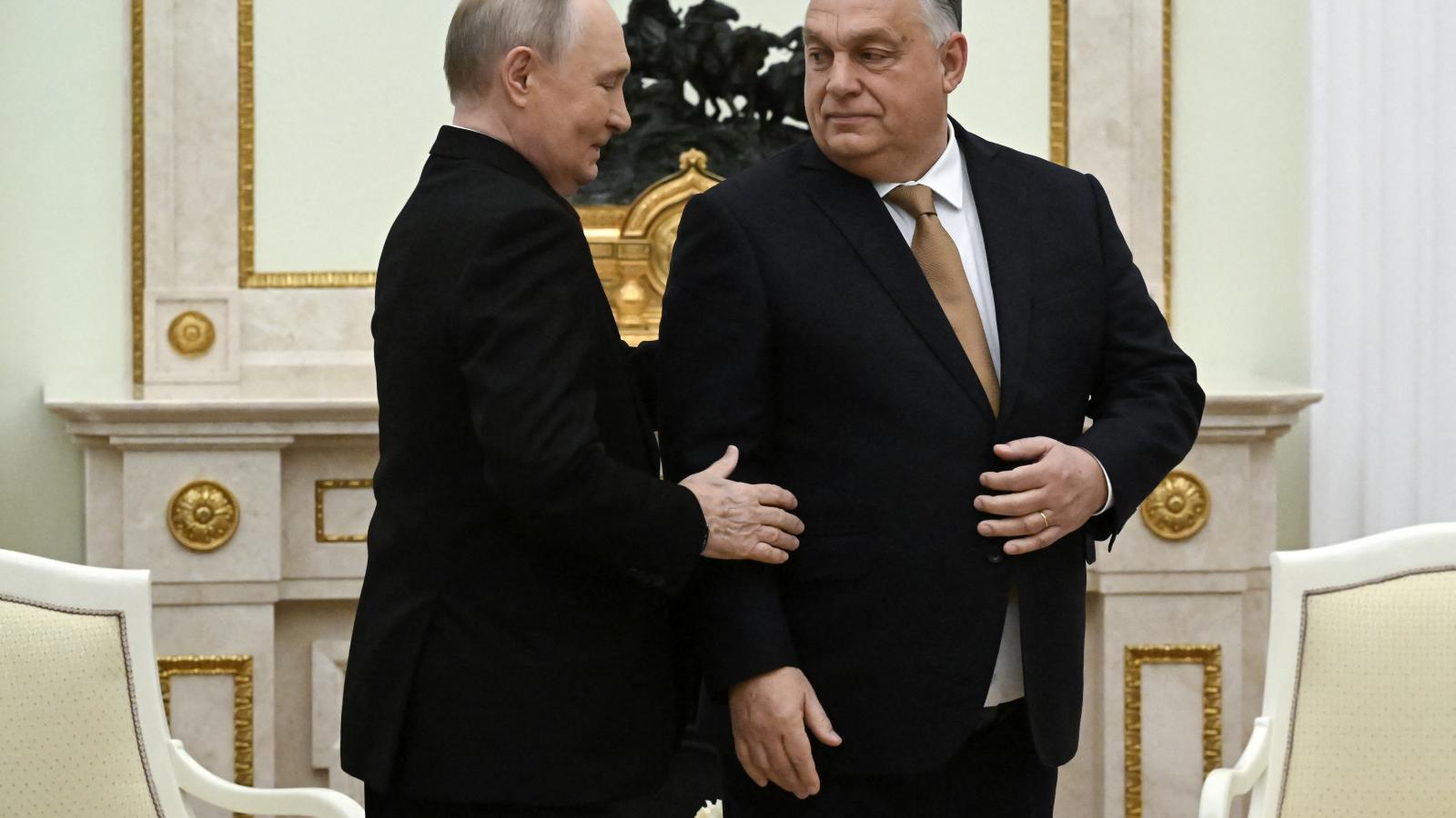 Vlagyimir Putyin és Orbán Viktor a Kremlben 2025. november 28-án
