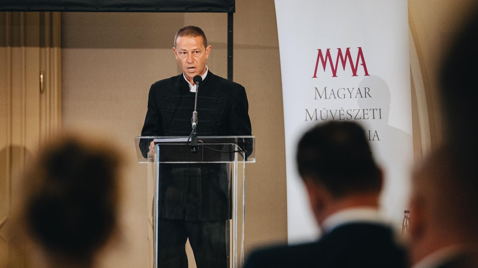 Orbán János Dénes - Korábbi felvétel