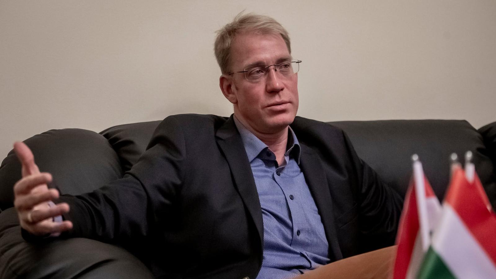 Dr. Steinmetz Ádám, az FTC örökös bajnoka szerint a kérdés egyszerű: megvan a 25 milliárd vagy nincs? 