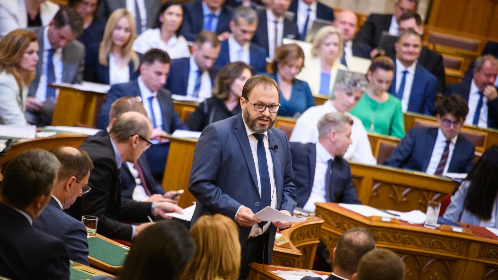 Kármán András - Korábbi felvétel