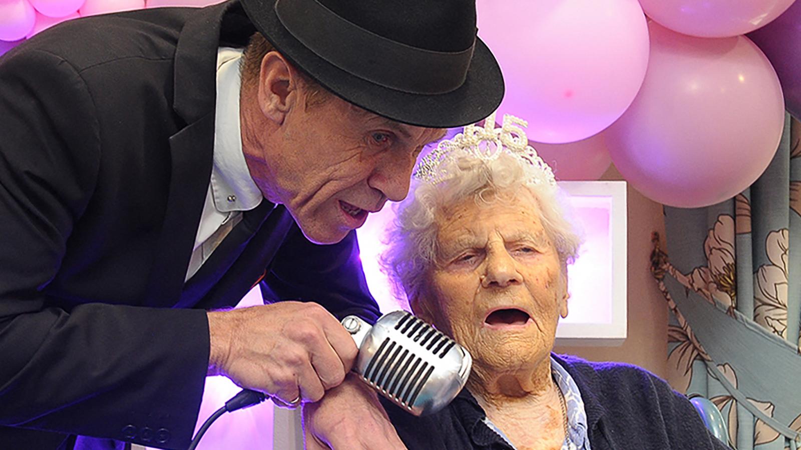 Ethel Caterham 2024. augusztus 21-én, a 115. születésnapi buliján