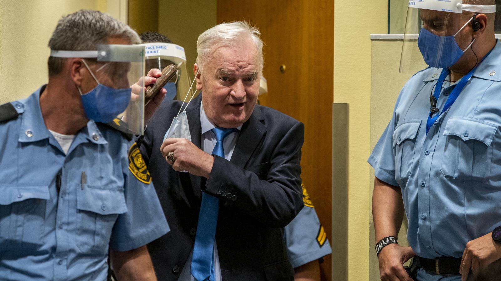 Ratko Mladić az ítélethirdetés előtt hágai bíróságon 2021. június 8-án
