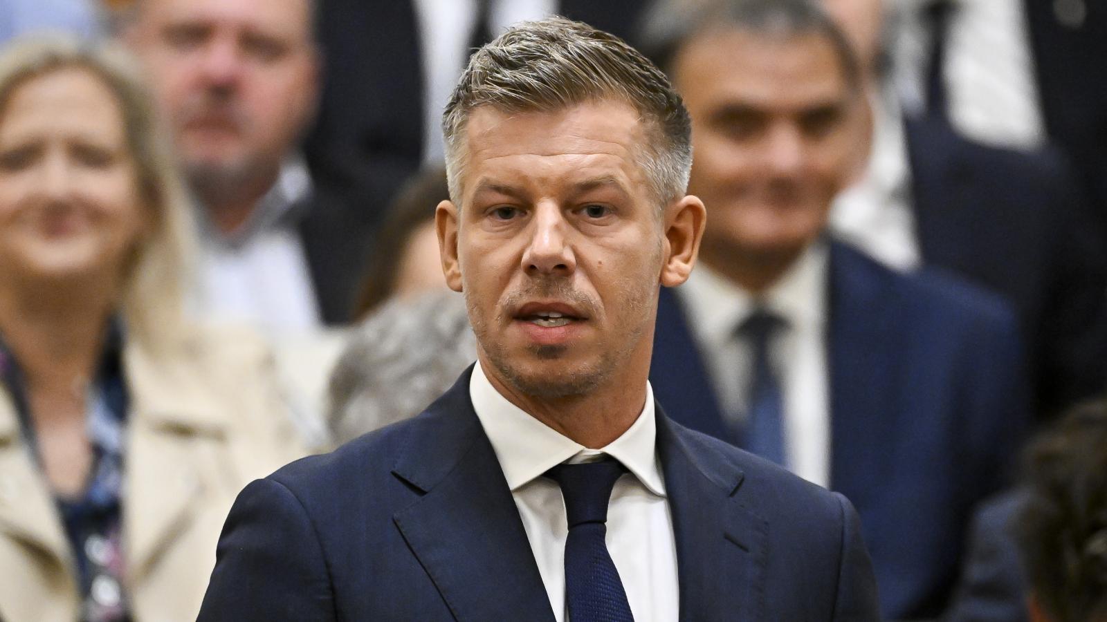 Magyar Péter miniszterelnök napirend előtti felszólalásra reagál az Országgyűlés rendkívüli ülésén 2026. augusztus 28-án