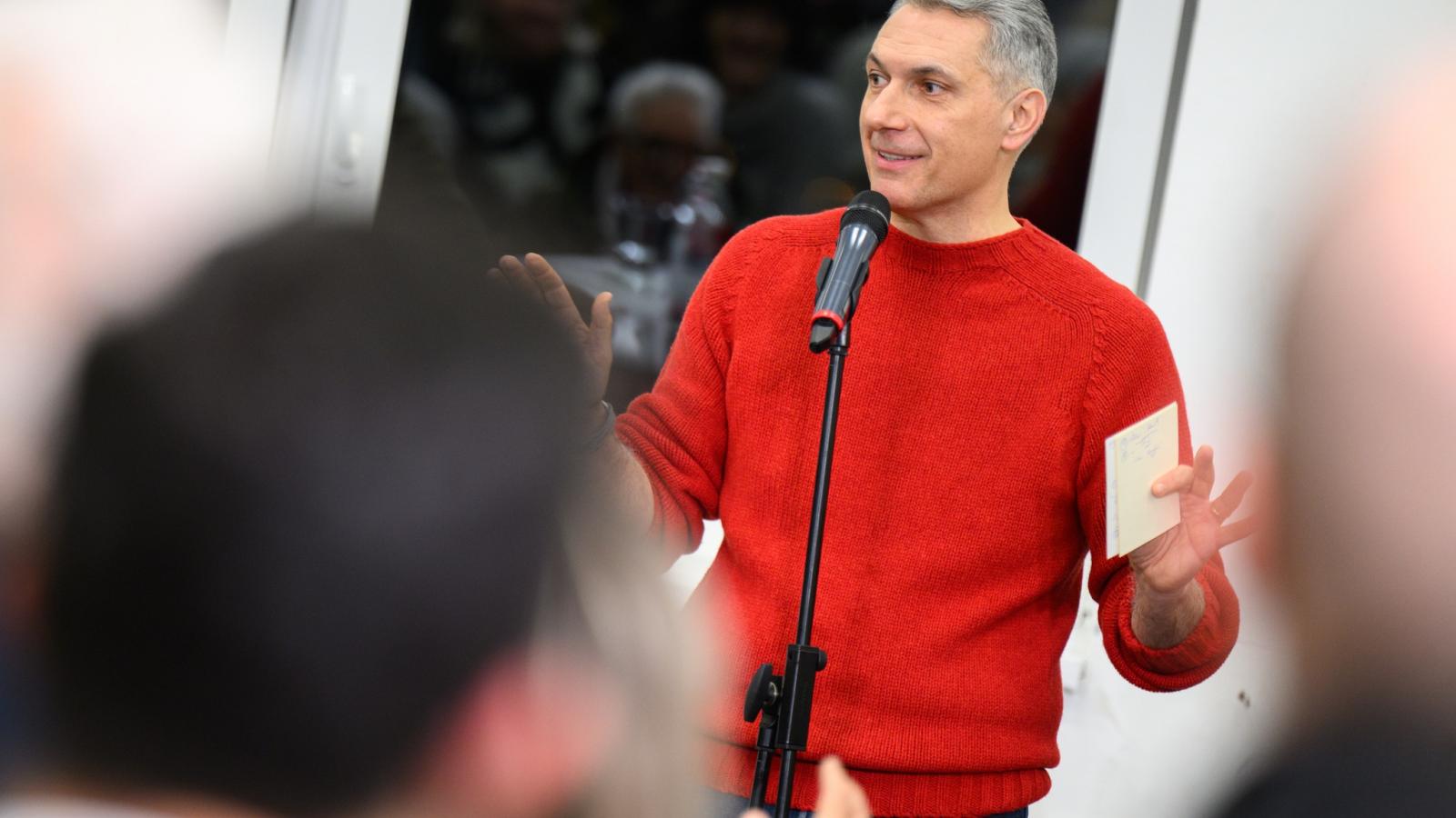 Lázár János a NER elitjéhez képest puritán utazgató volt