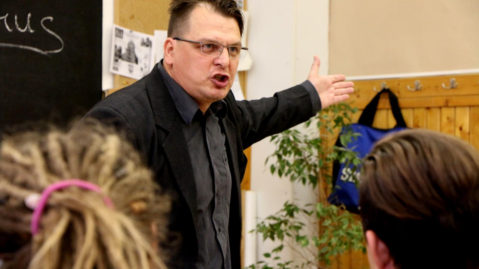 Klamm tanár úr agresszív (Fandl Ferenc)