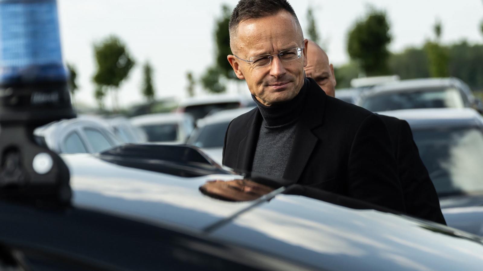 Szijjártó Péter, aki a kormányváltás után a kínai BYD-nél vállalt állást, jelezte, hogy a Közel-Keleten tárgyal