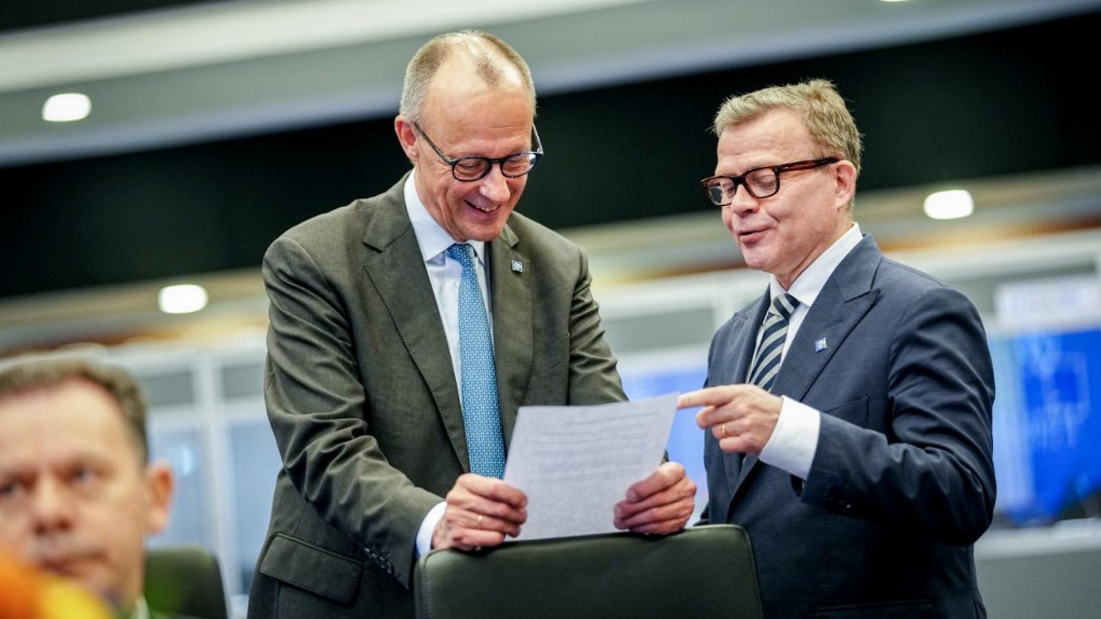 Friedrich Merz német kancellár és Petteri Orpo finn kormányfő is egyeztettek az uniós büdzséről