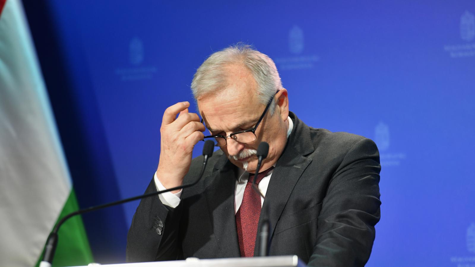 Képünk illusztráció, Hernádi Zsolt, a Mol vezérigazgatója még egy 2022. december 6-i Kormányinfó sajtótájékoztatón