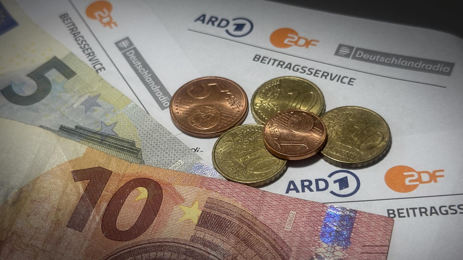 Az aggasztó francia költségvetési helyzet az eurót is megviseli