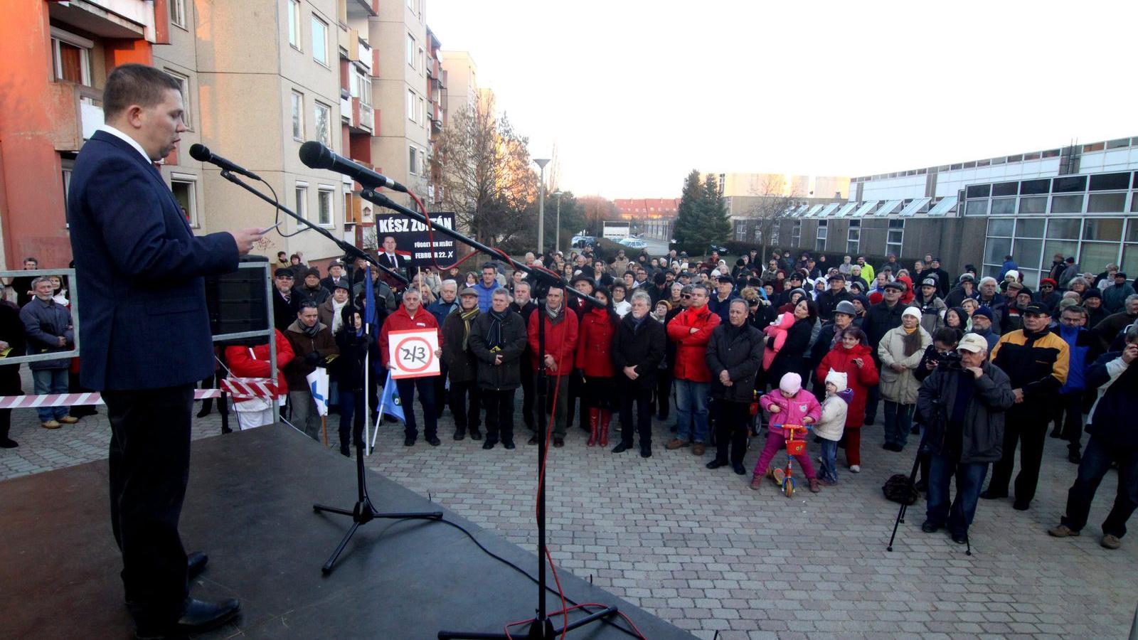 Kész Zoltán, a február 22-i veszprémi időközi országgyűlési képviselő-választás független, baloldali pártok által támogatott jel