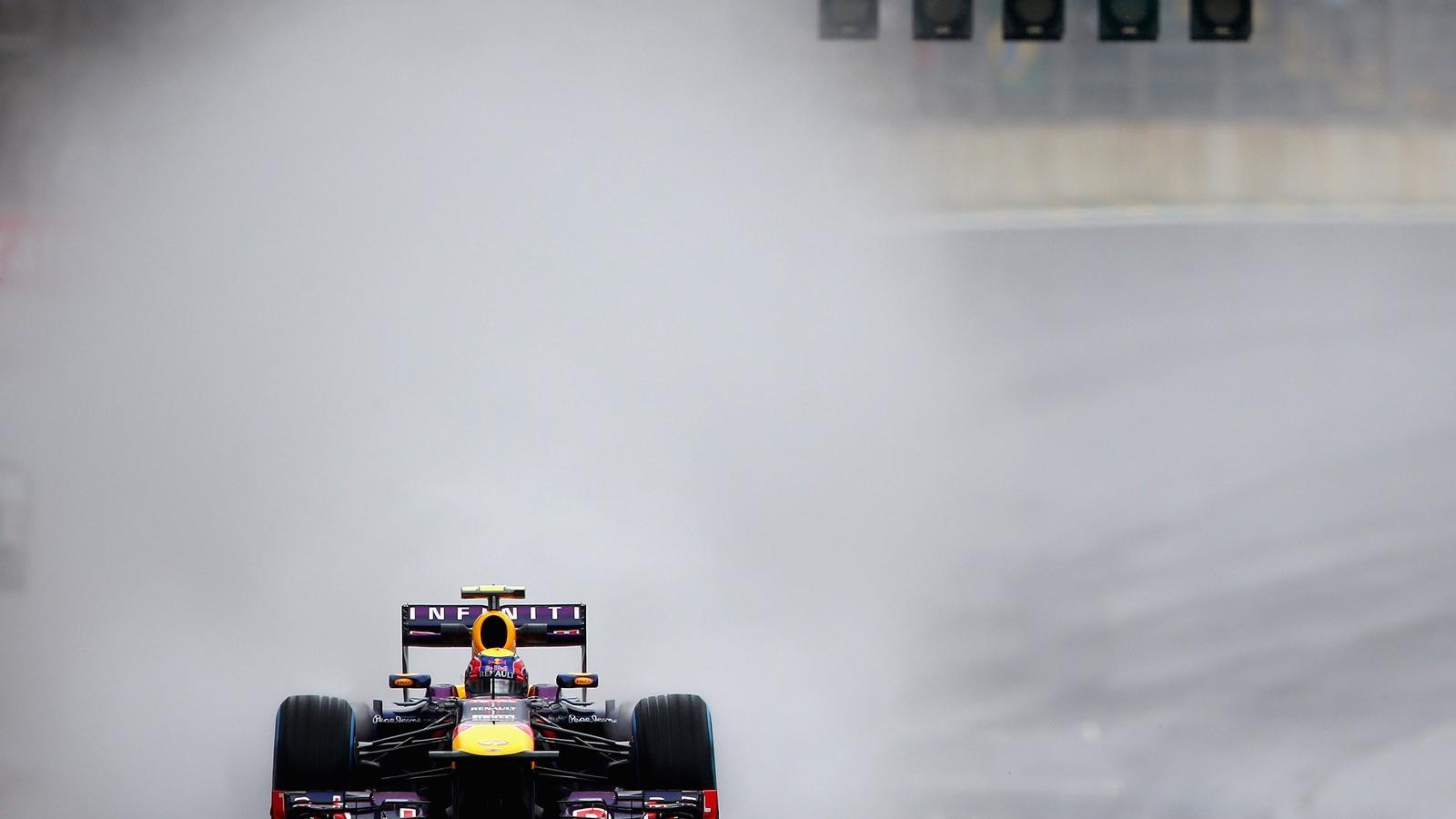 Mark Webber a mai szabadedzésen. Fotó: Paul Gilham, Getty Images.