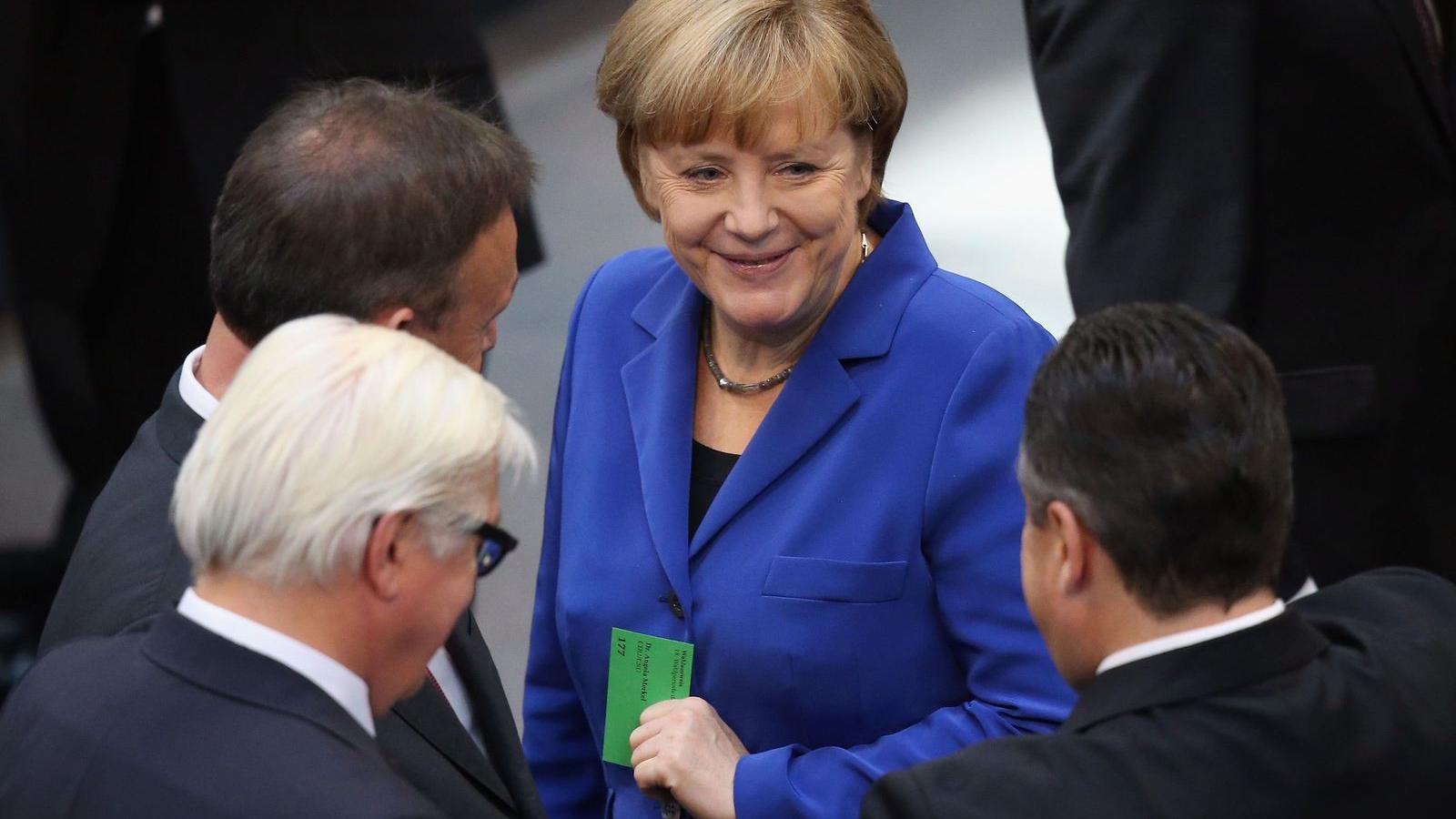 Angela Merkel Thomas Oppermann (CDU), Frank-Walter Steinmeier és Sigmar Gabriel gyűrűjében FOTÓ: EUROPRESS/GETTY IMAGES/SEAN GAL