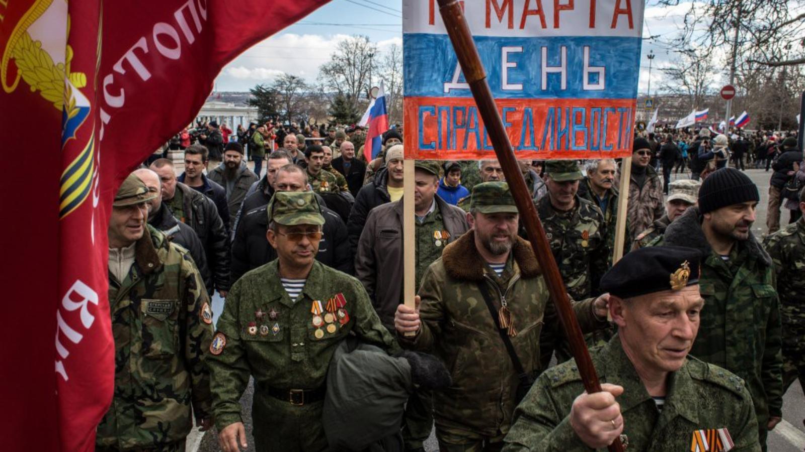 Százezren ünnepelték a Krím „hazatérését”, hazafias dalokra vonultak FOTÓ: EUROPRESS/GETTY IMAGES/ALEXANDER AKSAKOV