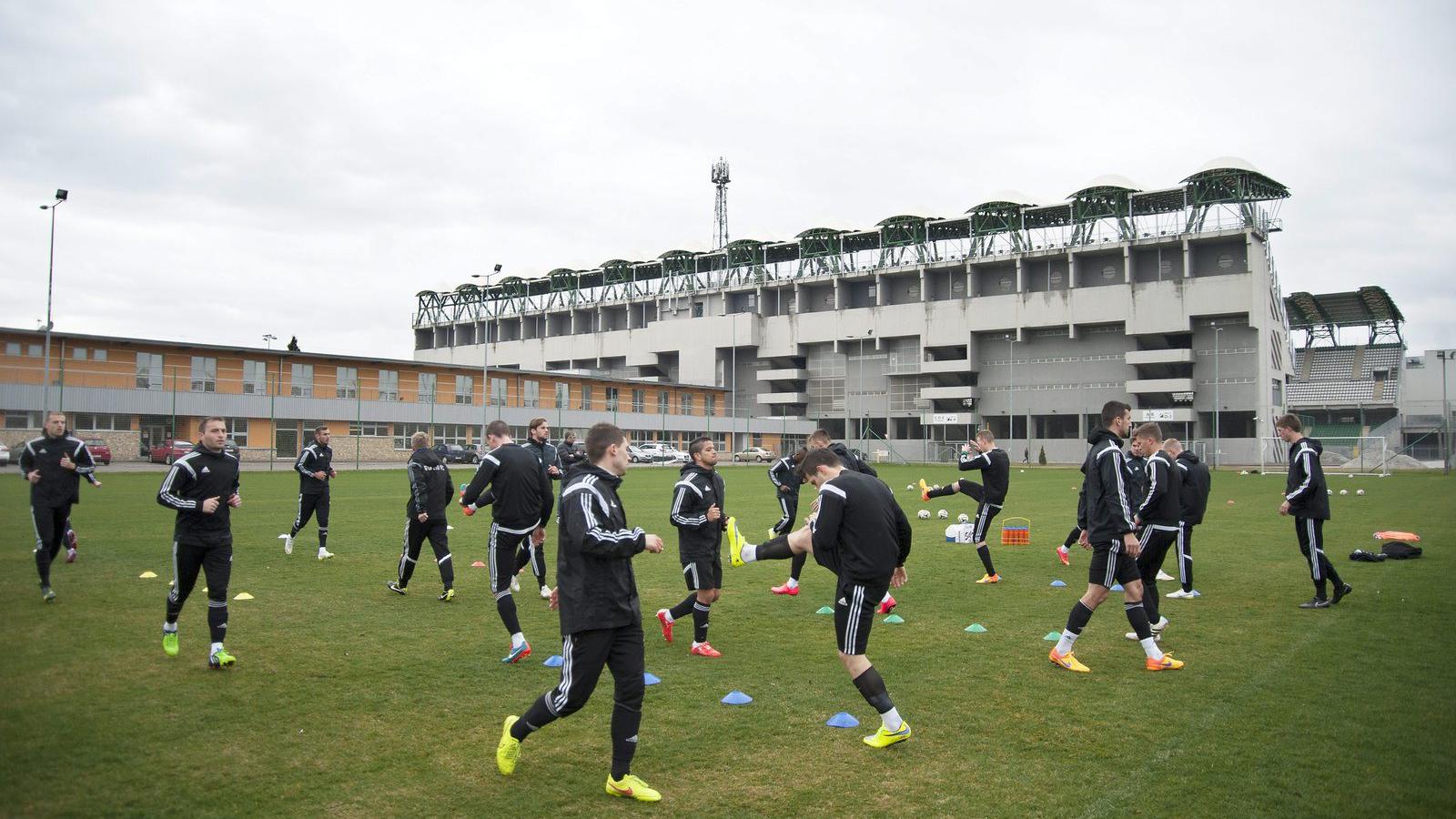 A Győri ETO FC labdarúgócsapata edz a győri ETO Parkban lévő edzőpályán.  MTI Fotó: Krizsán Csaba