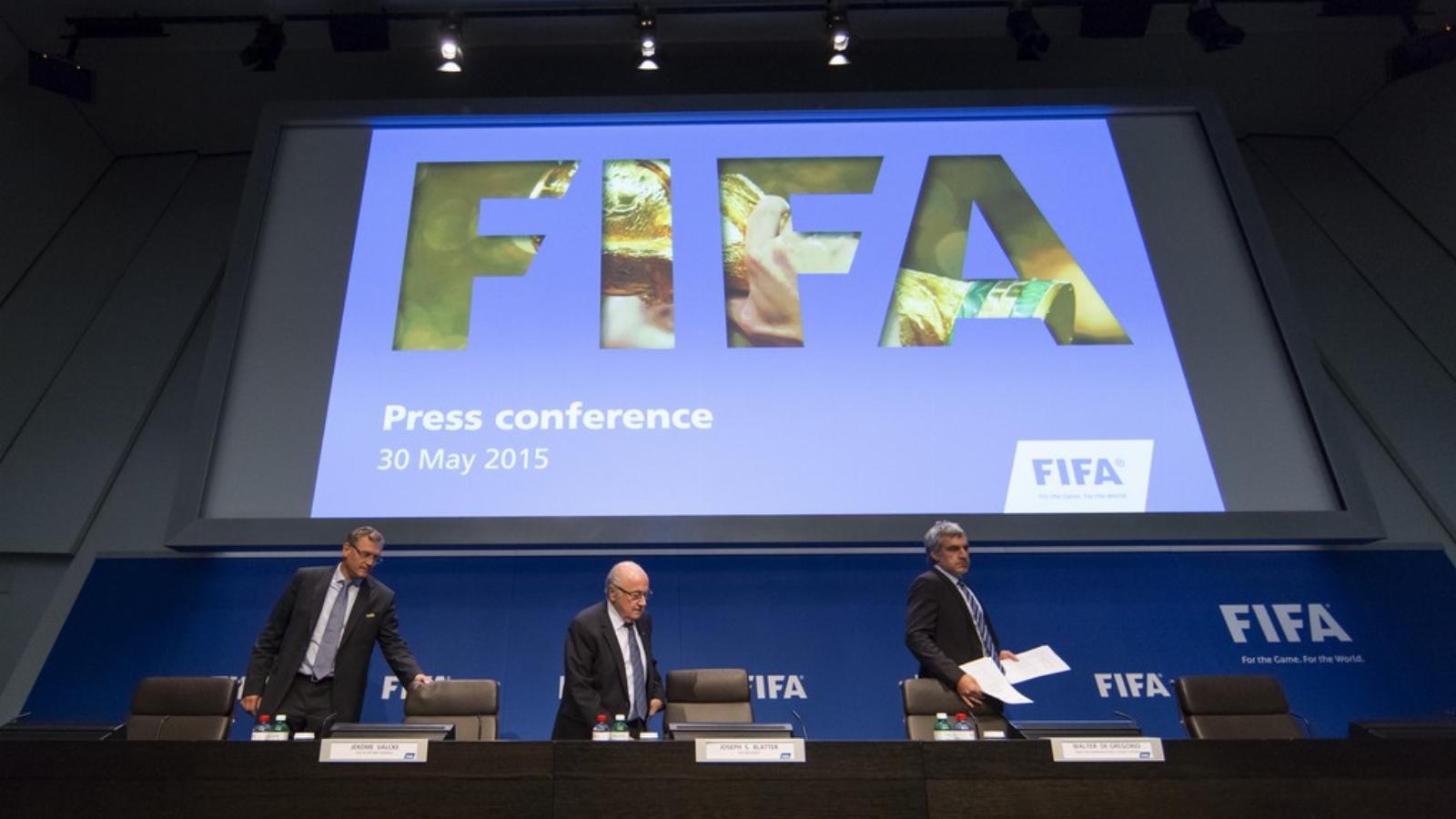 Jerome Valcke, Joseph S. Blatter és Walter de Gregorio. FOTÓ: Alessandro Della Bella/Getty Images