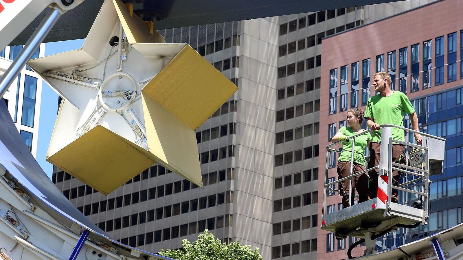 Euróövezeti dilemmák – még a frankfurti eurószobor is felújításra szorul FOTÓ: EUROPRESS/GETTY IMAGES/HANNELORE FOERSTER