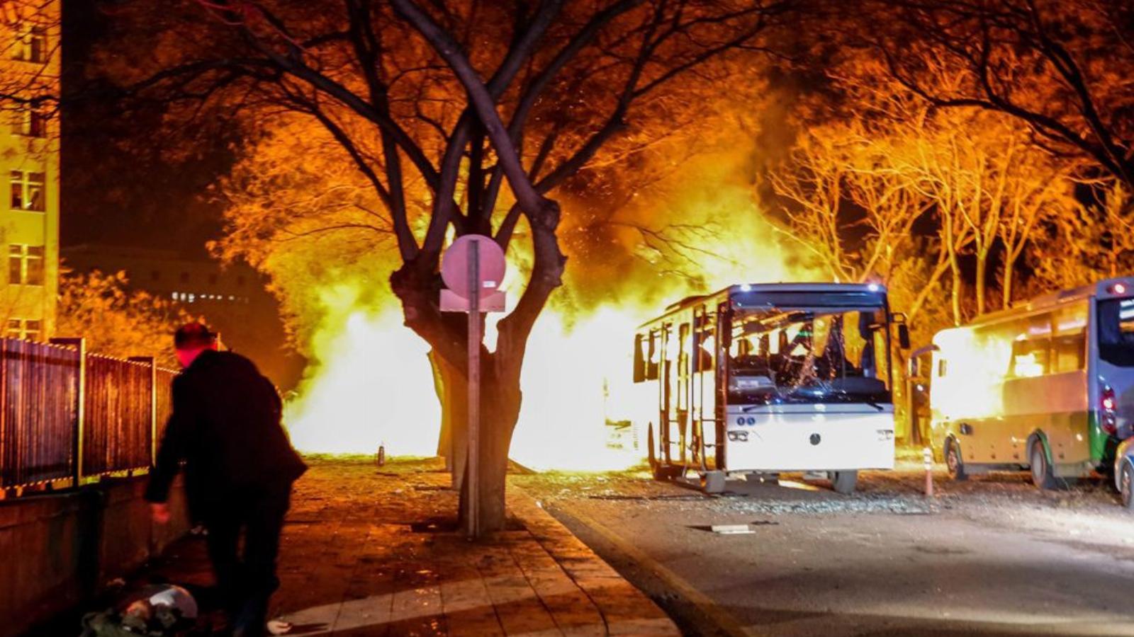 Hosszú idő után sikerült eloltani a robbantás tüzét FOTÓ: EUROPRESS/GETTY IMAGES/DEFNE KARADENIZ